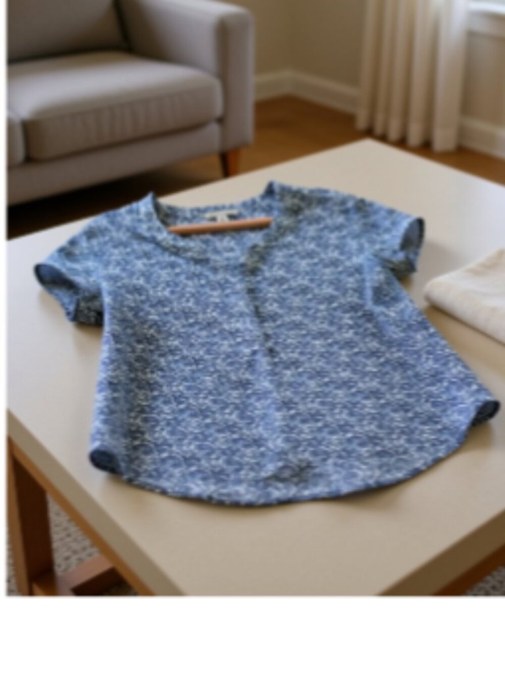Croft & Barrow - Blue & White Paisley Blouse XL – Lightweight V‑Neck